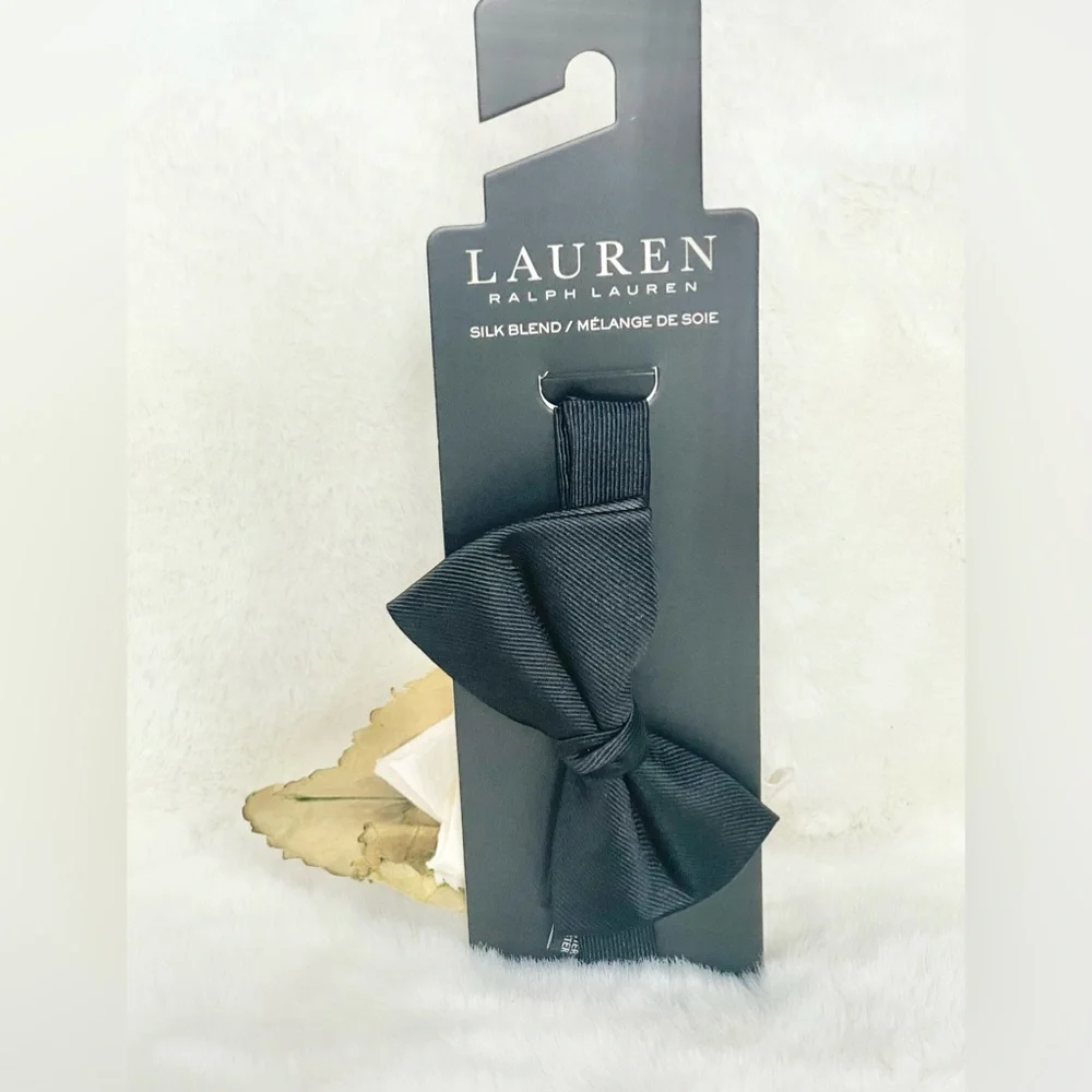 New with tags RALPH LAUREN BOYS BOW TIE .Hook & Loop Closure. BLACK